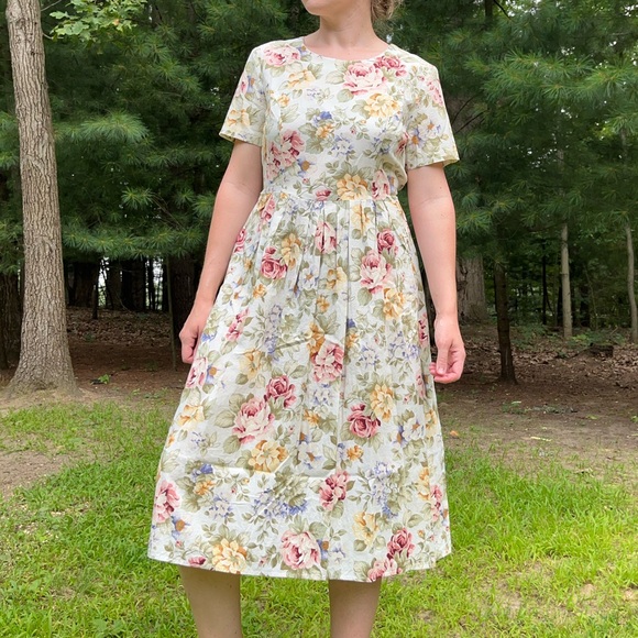 80s Floral Midi Dress - Picture 7 of 16